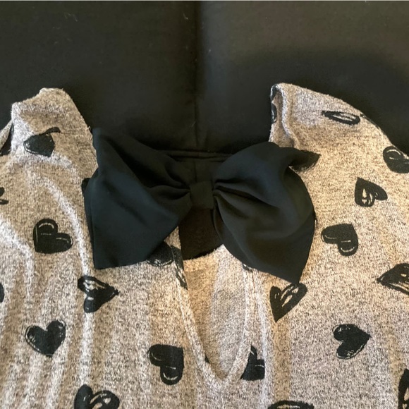 Stretch material pink with hearts and bow - Picture 2 of 3